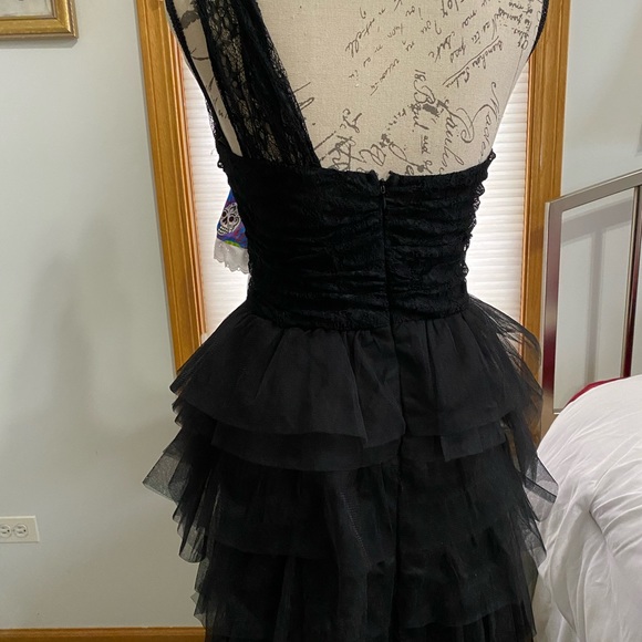 Black short party dress - Picture 4 of 10